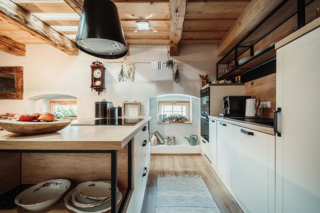 Cakyho Kuria - Mezonetovy Apartman S Krbom A Saunami 斯米扎尼 外观 照片