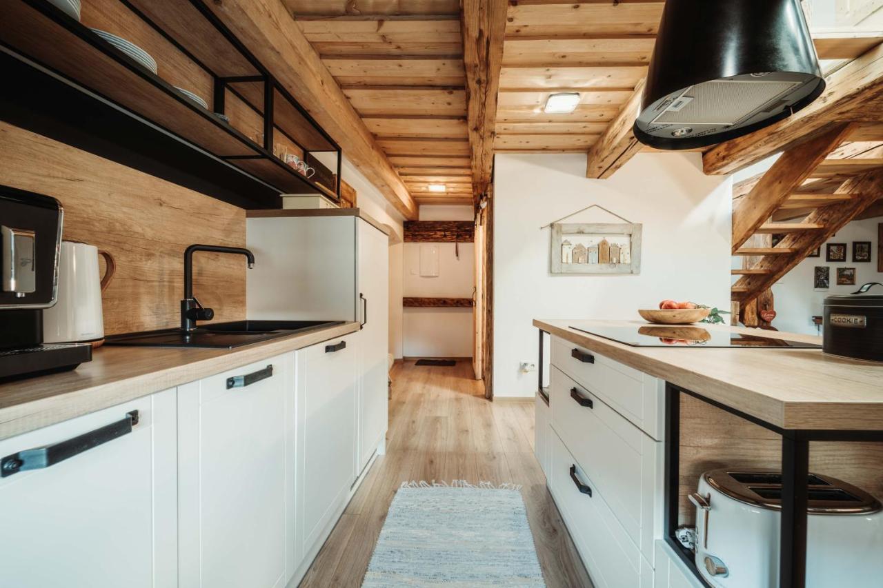 Cakyho Kuria - Mezonetovy Apartman S Krbom A Saunami 斯米扎尼 外观 照片