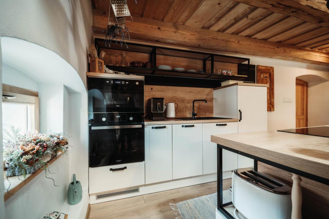 Cakyho Kuria - Mezonetovy Apartman S Krbom A Saunami 斯米扎尼 外观 照片