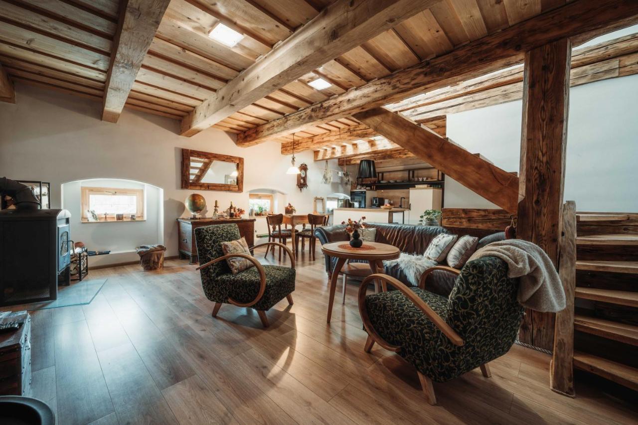 Cakyho Kuria - Mezonetovy Apartman S Krbom A Saunami 斯米扎尼 外观 照片